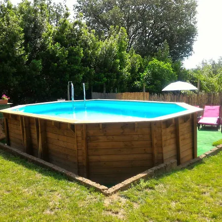 In Shanti Landhuis *